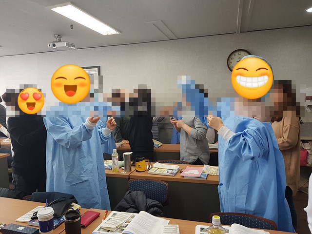 인천 부평 탑★간호학원 48기 실습복, 장갑 착용 실습